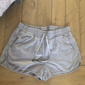 Lululemon grey women’s shorts size 10